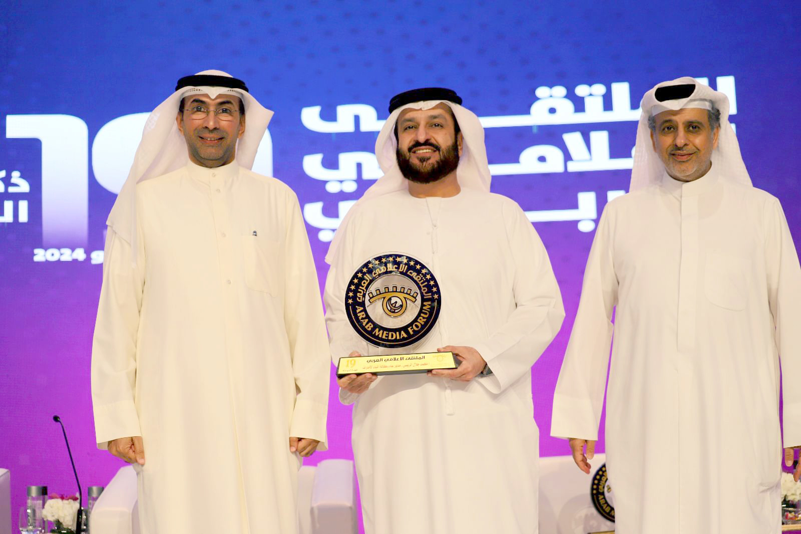 arab media forum honours emirates news agency's director general with 'excellence award'