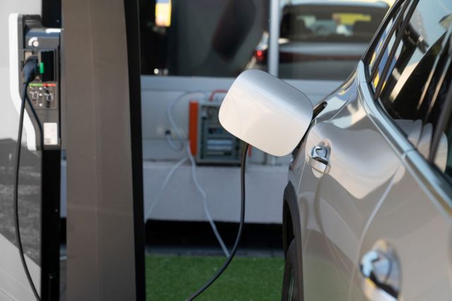 amazon, tenant shares frustrations after landlord bars ev charging: 'they aren't allowed to say no'