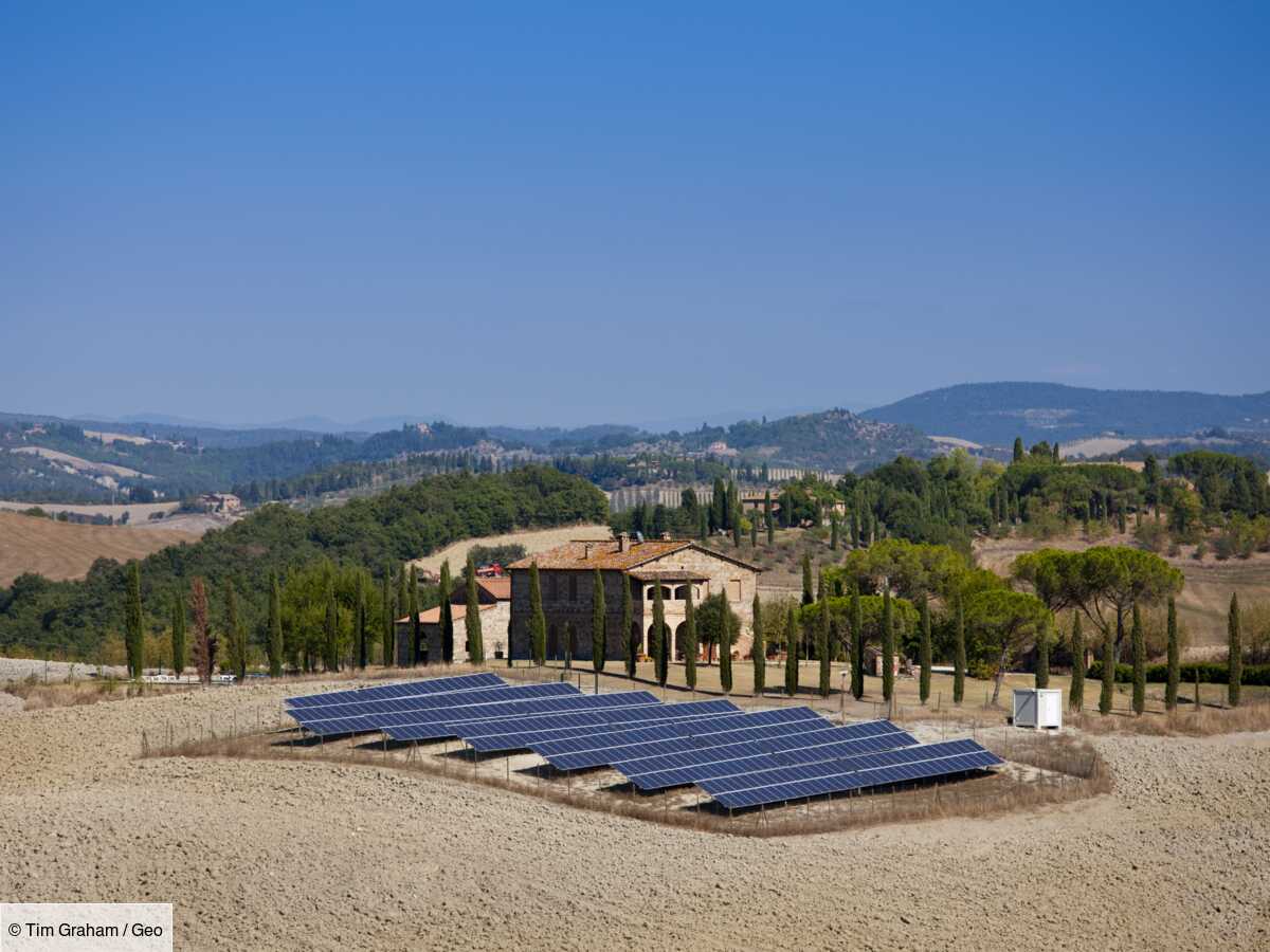 italie : le gouvernement d'extrême droite interdit les panneaux solaires au sol sur ses terres agricoles
