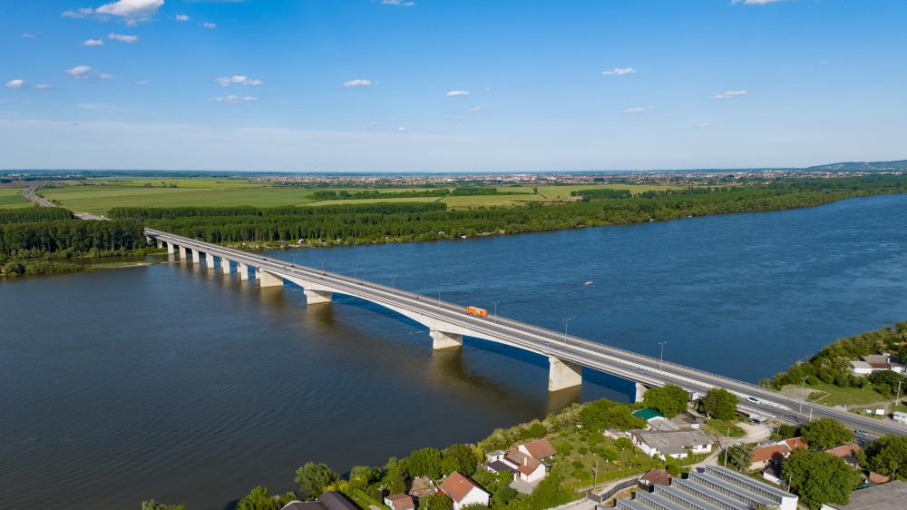 中国企業が欧州で初めて建設した橋「ゼムン・ボルカ橋」 セルビア