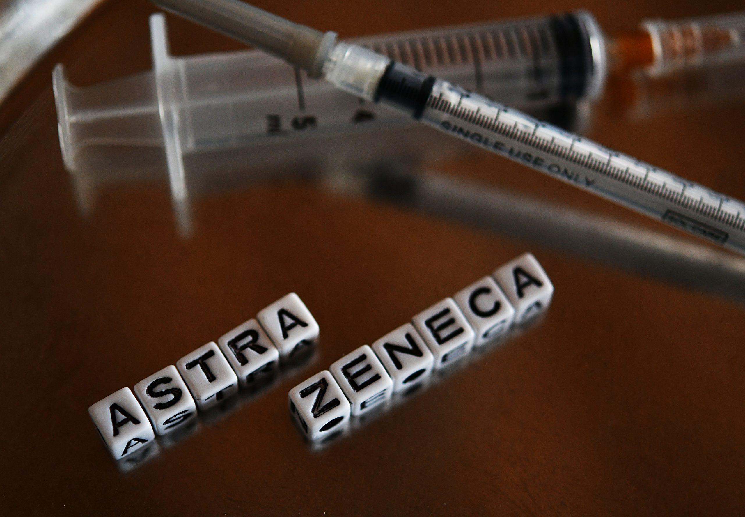 astrazenecas corona-impfstoff vaxzevria nicht mehr in eu zugelassen