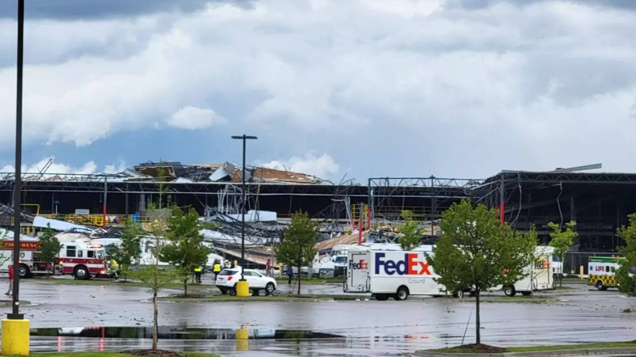 michigan tornado: portage fedex facility collapses after twister | video
