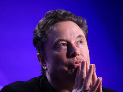Elon Musk joins controversy over new Canadian bill that would let citizens seek damages for online hate speech<br><br>
