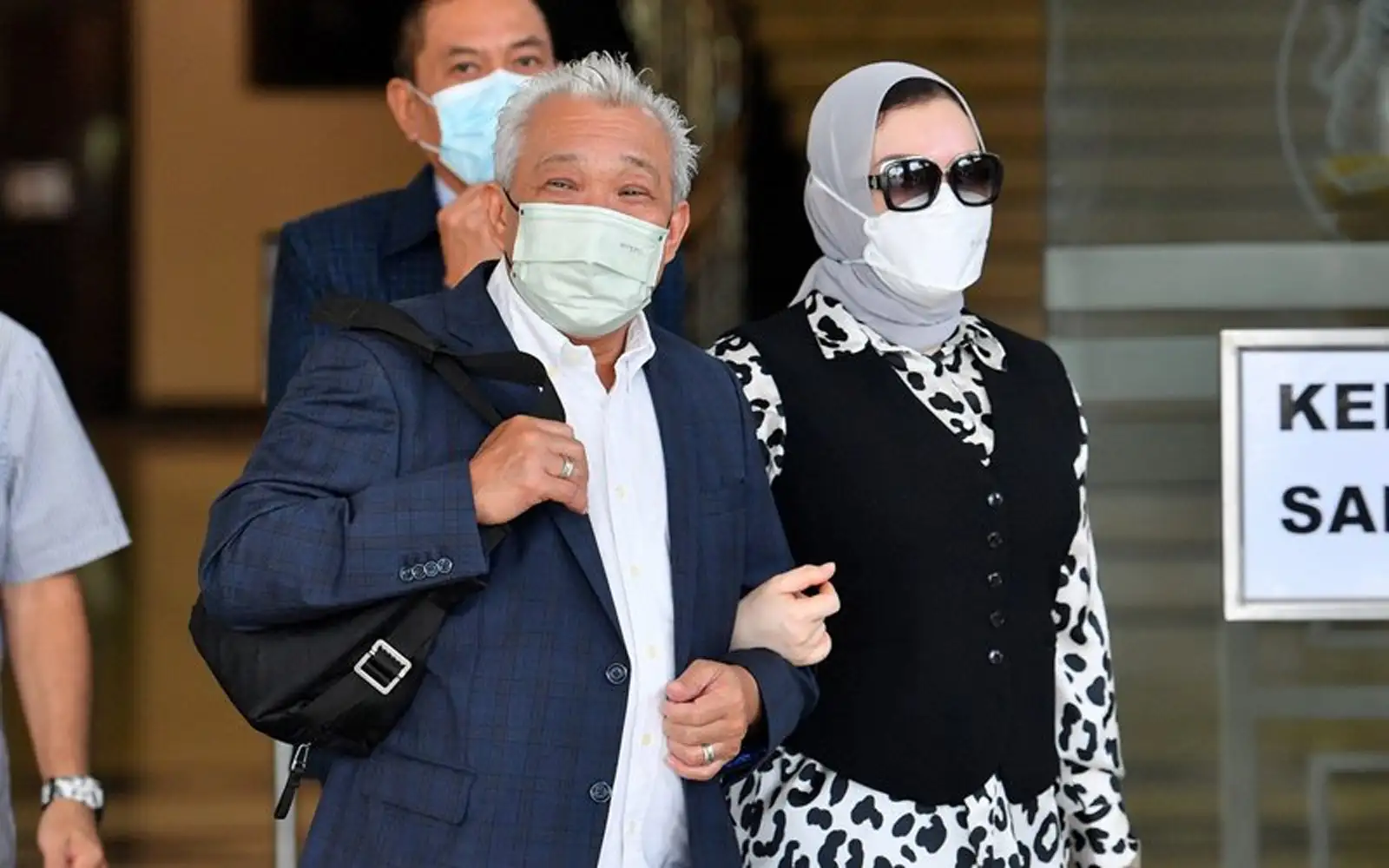 prosecution lists 7 reasons why bung, wife should answer corruption charges