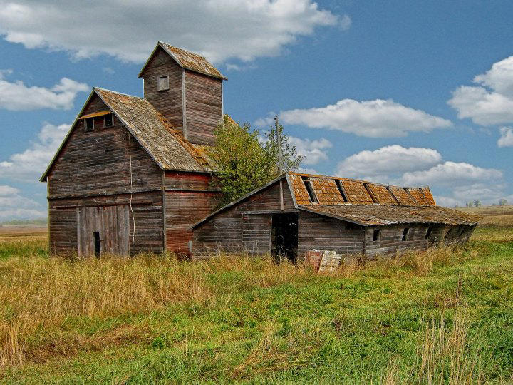 The Incredible Homes In North Dakota That Have Been Left In Ruins