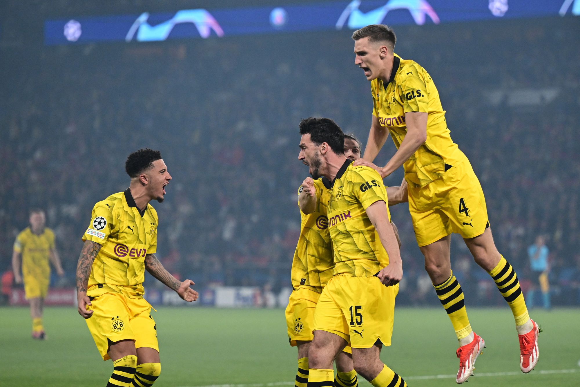 psg vs dortmund live! champions league result, match stream and latest updates today
