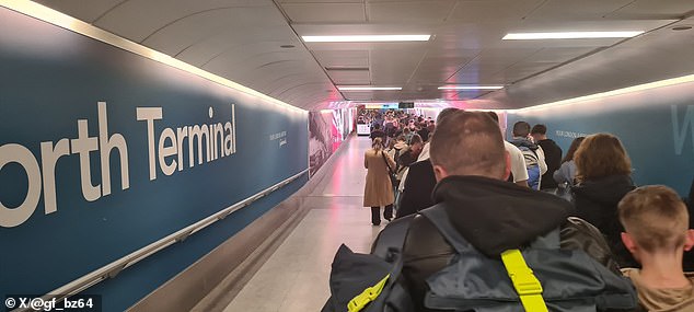 chaos at heathrow as all gates go down in border force 'it glitch'