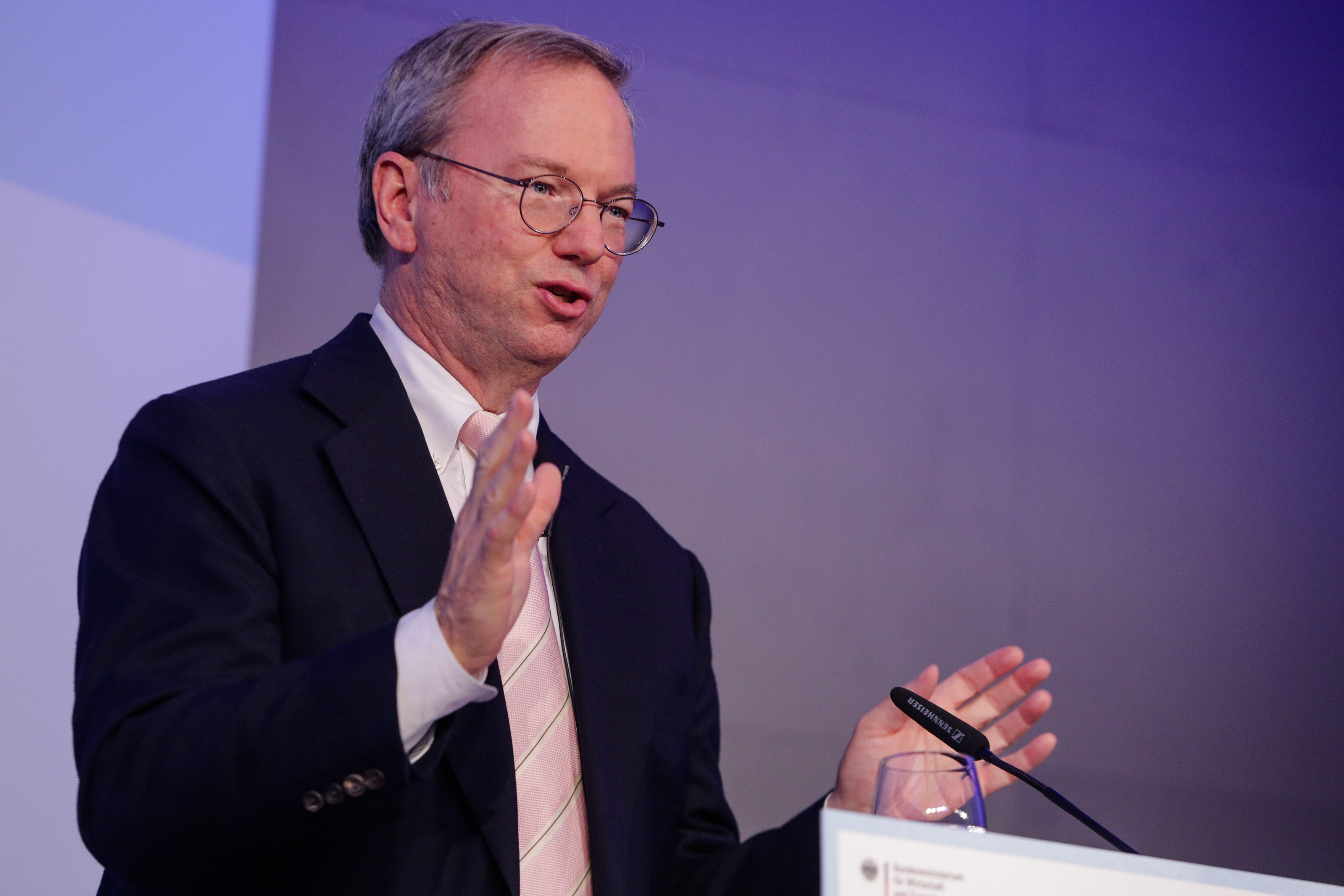 microsoft, eric schmidt says china can't catch up to us in ai for 4 reasons