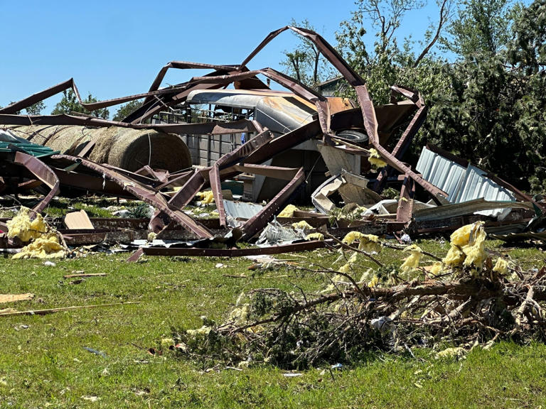 Family escapes home minutes before Oklahoma tornado wiped it out: 'We ...