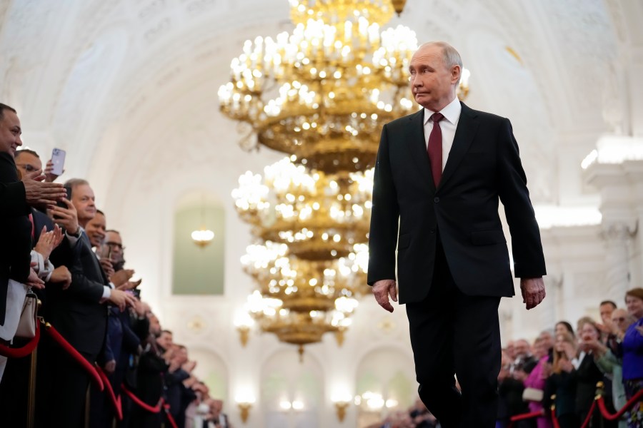 us snubs putin’s swearing-in: here’s who did show up