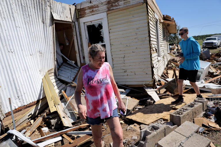 Severe weather wreaks havoc in areas of Midwest, causes flash flooding ...