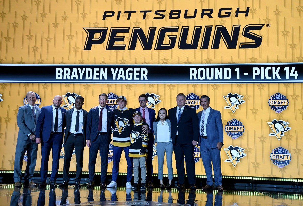 penguins officially lose first-round draft pick