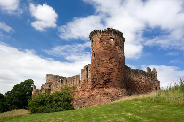 From Bothwell Castle to Balloch Castle, here are the best sites to visit near Glasgow. (Image: Getty)