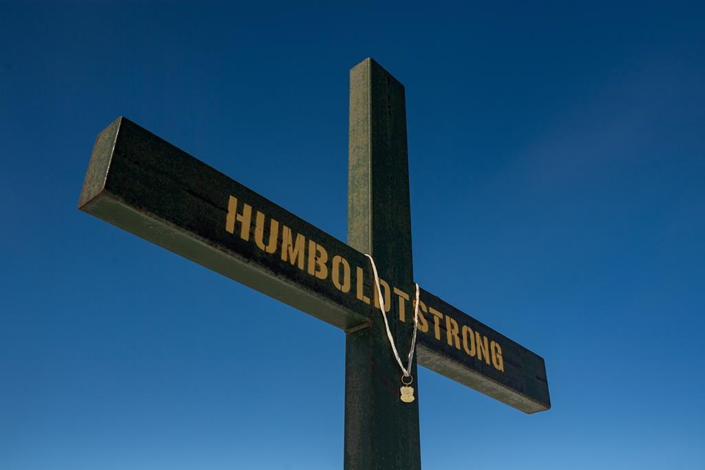 Saskatchewan Town Remembers Humboldt Broncos Bus Crash 6 Years Later ...