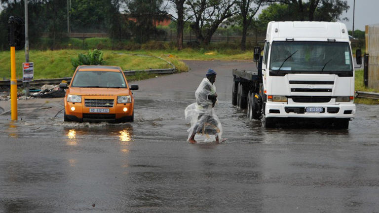 Disaster teams on standby for localised flooding in KZN, as unusual weather conditions expected to disrupt ports in the Eastern Cape