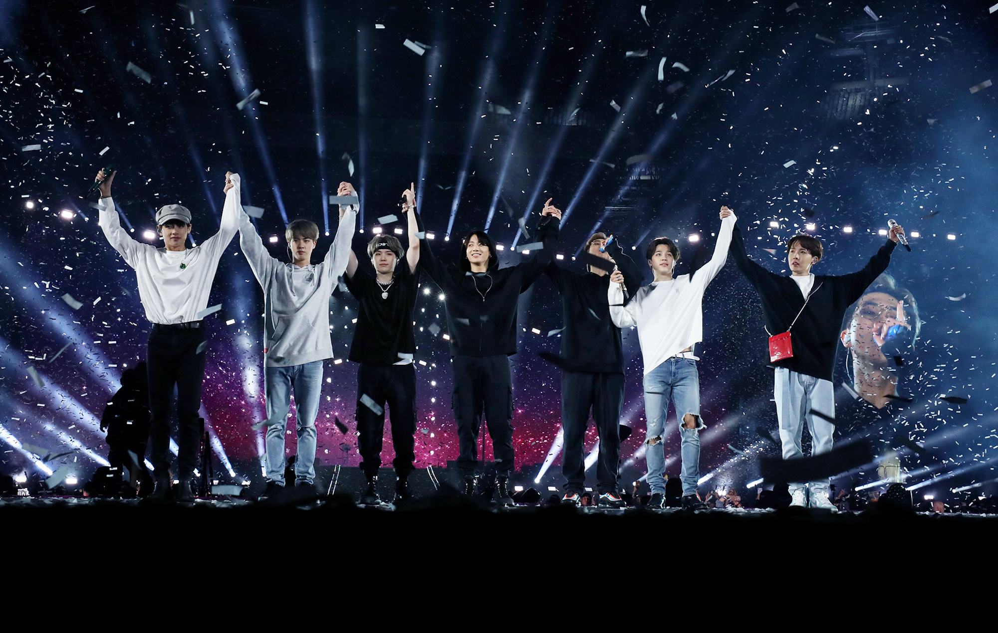 BTS's world tours attract fans from various countries to attend their concerts in South Korea. These events not only contribute to the country's tourism industry but also promote cultural exchange and international cooperation.]]>