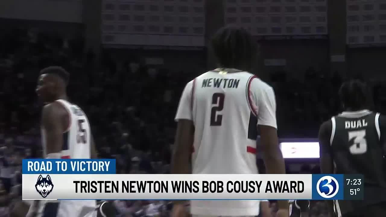 Tristen Newton Wins Bob Cousy Award Ahead Of Huskies Matchup Against ...