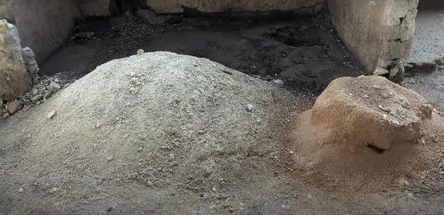 Piles of lime were found at the site. ( Archaeological Park of Pompeii )