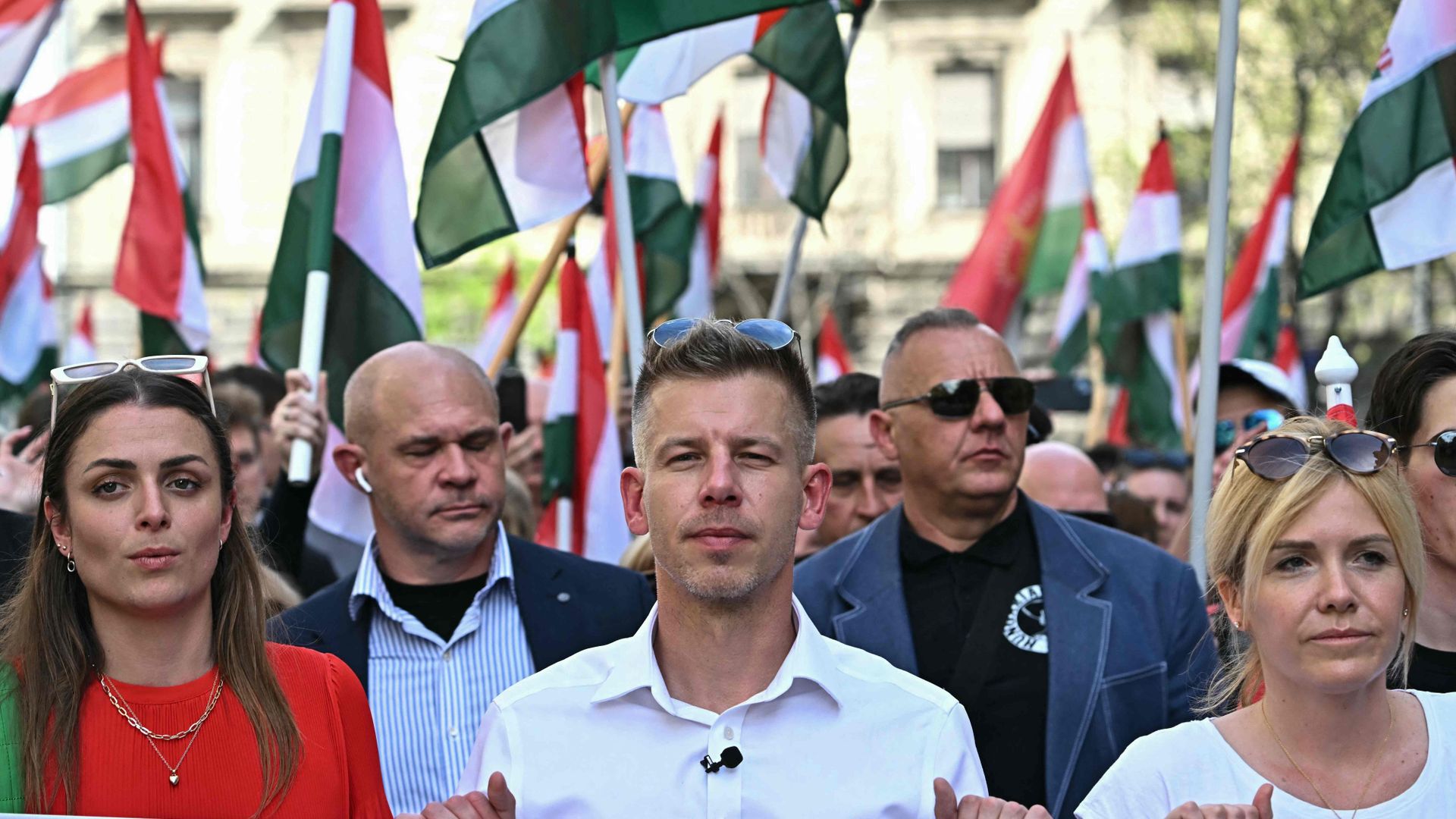 Ungarn: Zehntausende Demonstrieren In Budapest Gegen Viktor Orbán