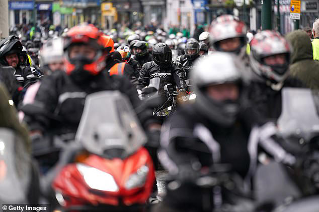 Bikers' salute to Dave Myers: Hundreds of motorcyclists gather to take ...