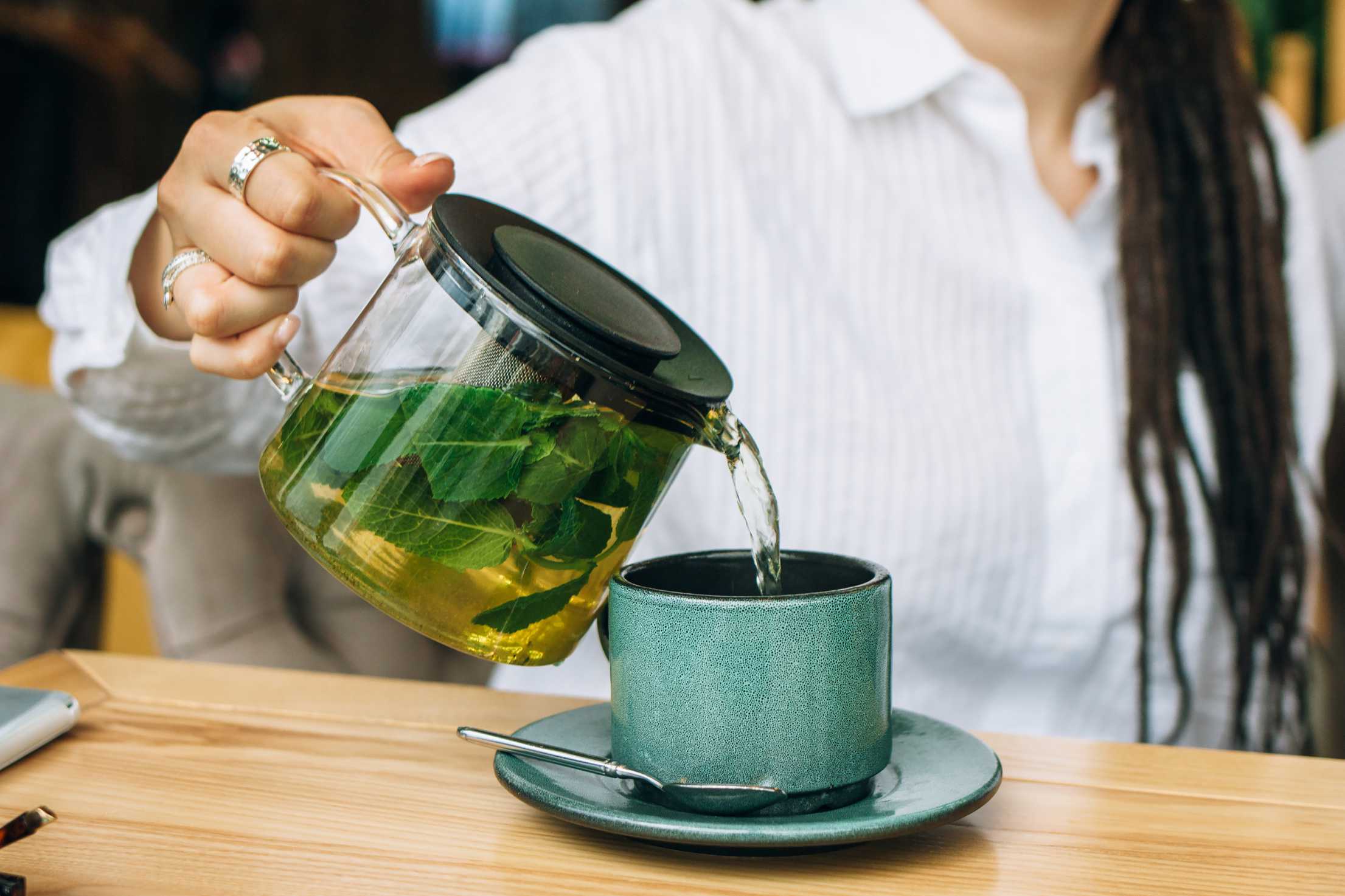 microsoft, preguntar a un profesional en nutrición: ¿cuánto té verde debo beber en un día?