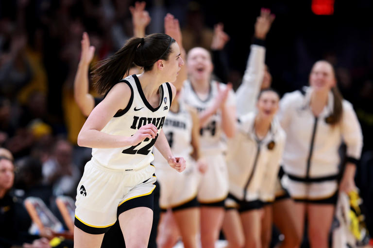 Iowa vs. South Carolina Predictions and odds for women's national