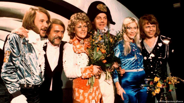 ABBA gana Eurovisión con la canción 