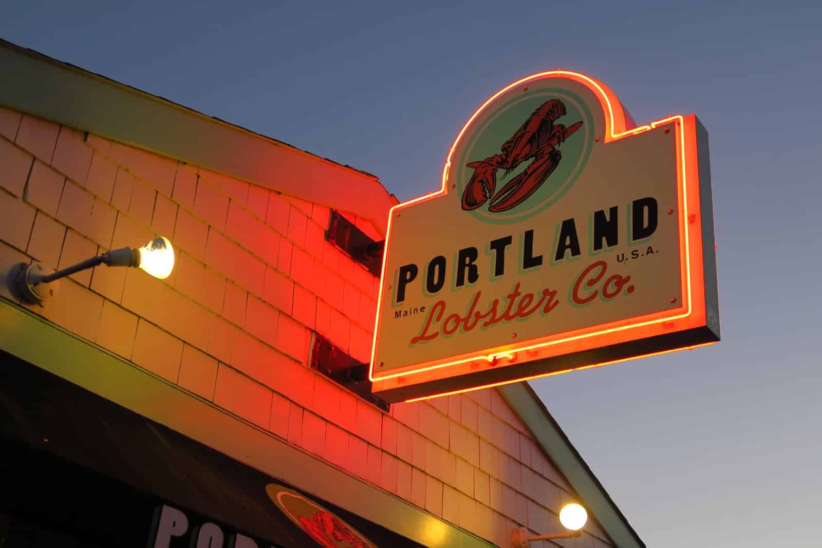 <p class="wp-caption-text">Image Credit: Shutterstock / Dav Himbt.</p>  <p>Indulge in Portland’s foodie scene, where lobster rolls meet craft brews and everything in between. High-end dining experiences and casual seafood shacks coexist, catering to every taste and budget.</p>