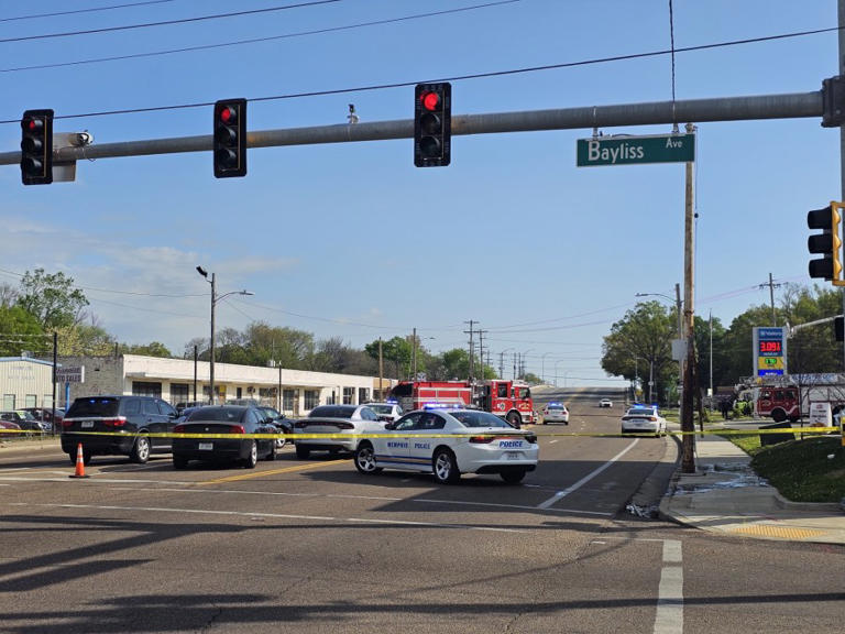 1 dead, one injured in Jackson Avenue crash