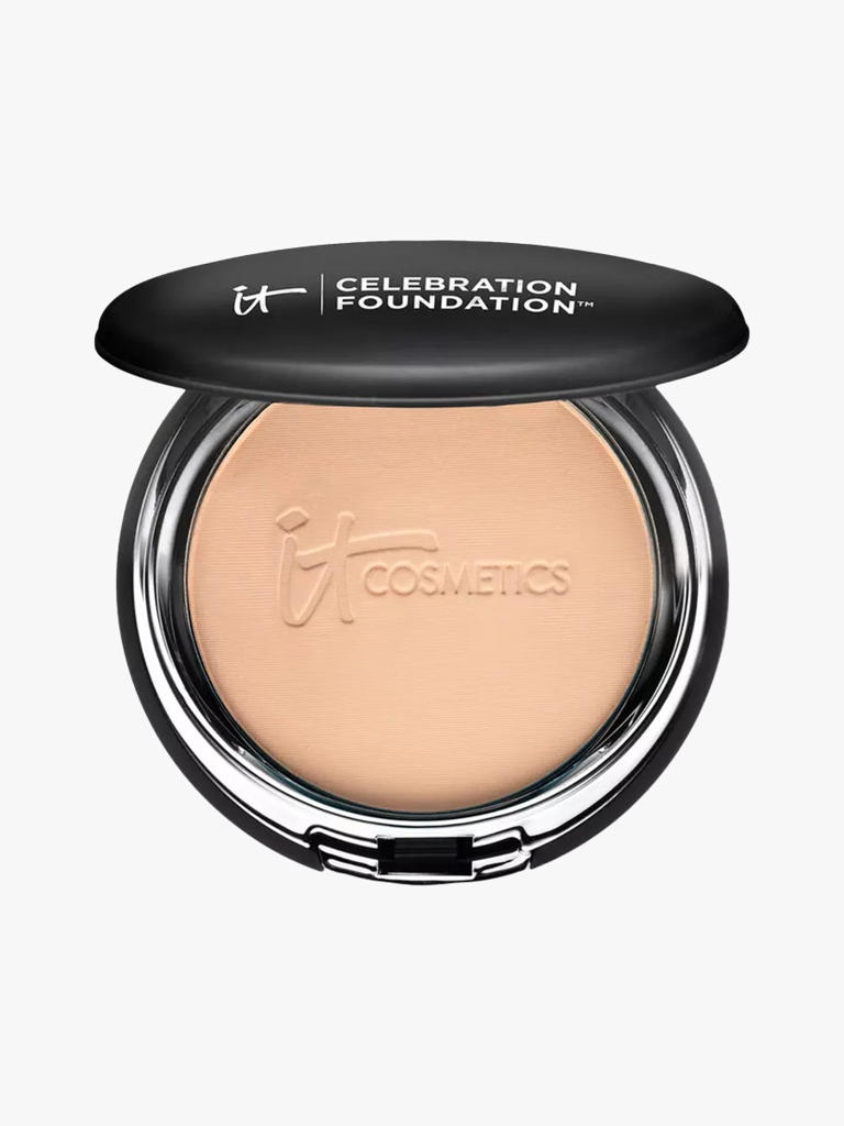 9 Best Powder Foundations for Mature Skin to Blur Fine Lines and Texture