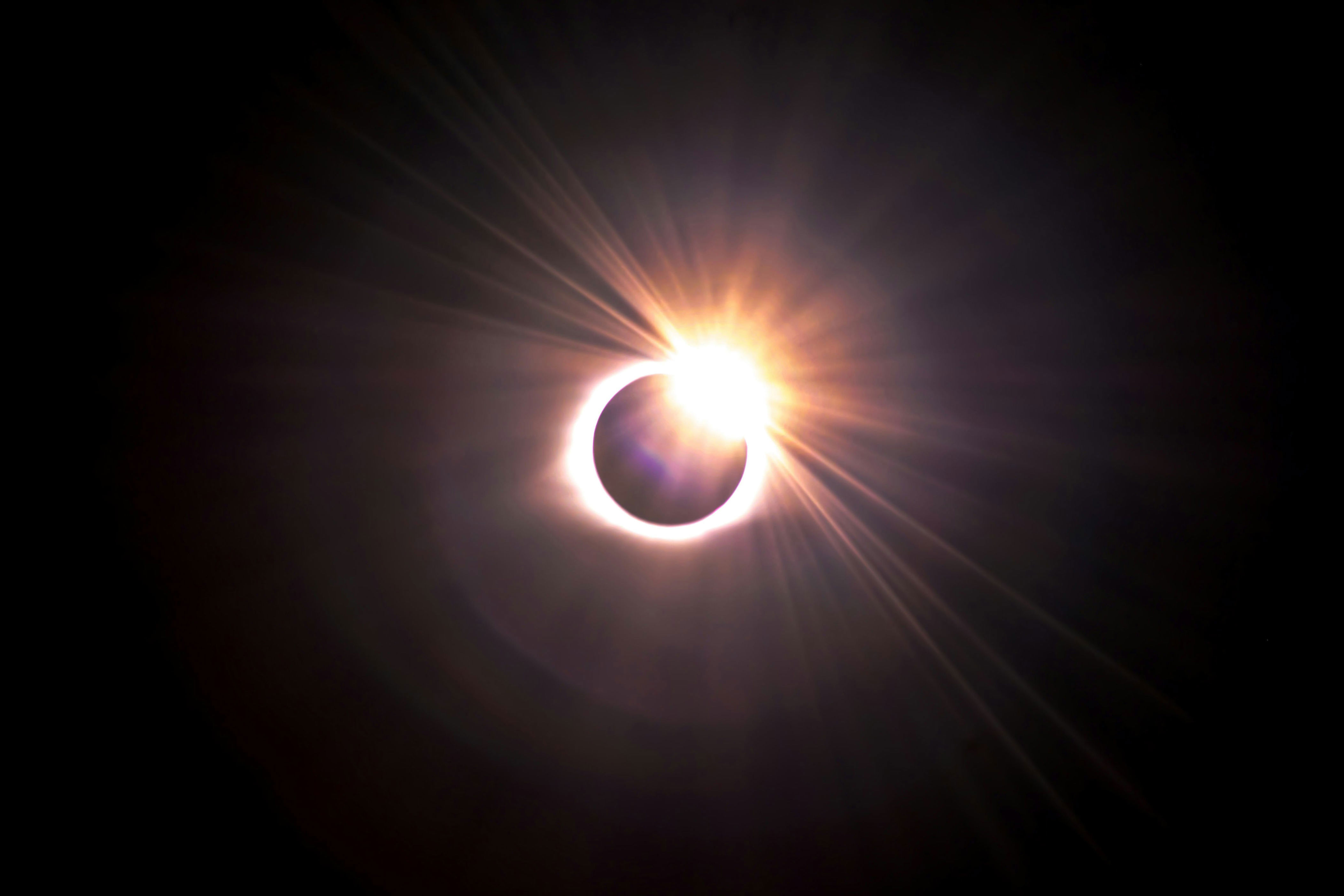 Eclipse solar abril 2024 cuándo es, a qué hora se puede ver, cómo y