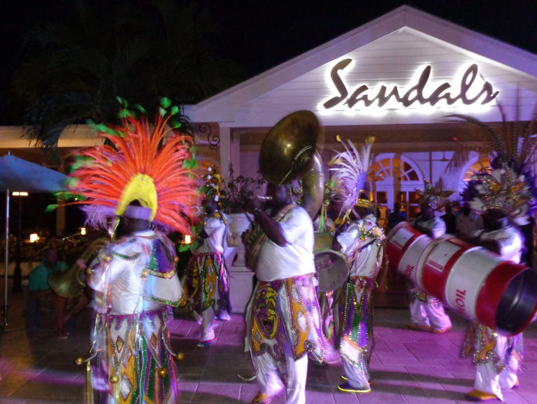 Sandals execs allegedly filmed brawling in streets of St. Vincent and ...