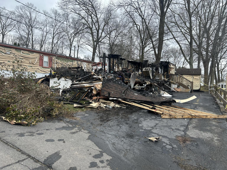 Woman found dead during mobile home fire in Vernon, Conn.