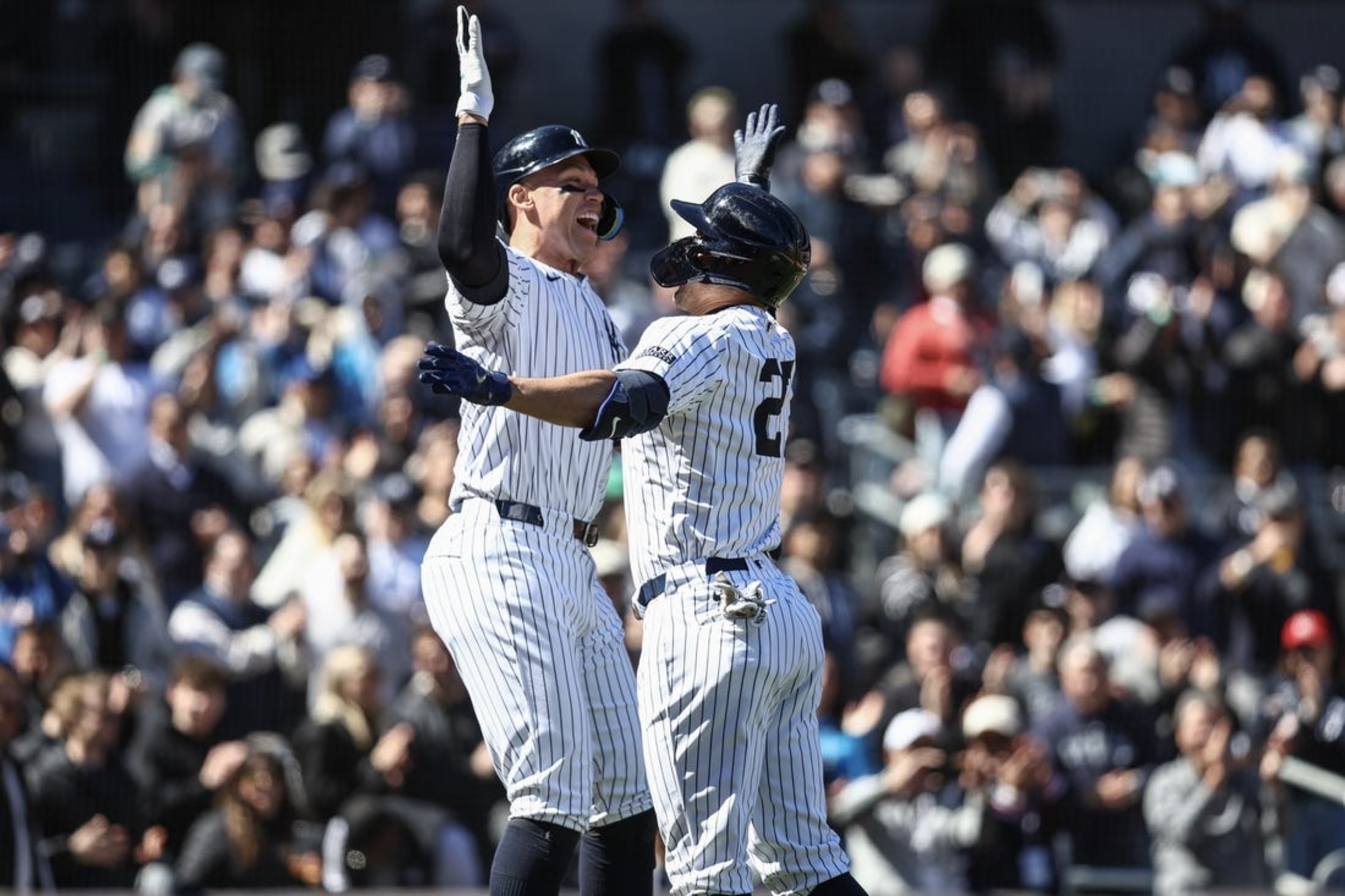 Giancarlo Stanton Hits Grand Slam, Yankees Top Jays To Move To 8-2