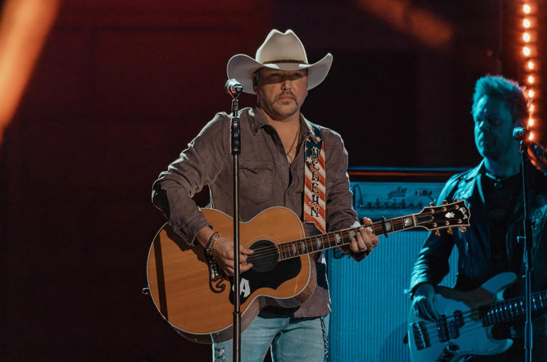 A Year After ‘Small Town' Ban, Jason Aldean Performs at 2024 CMT Music Awards