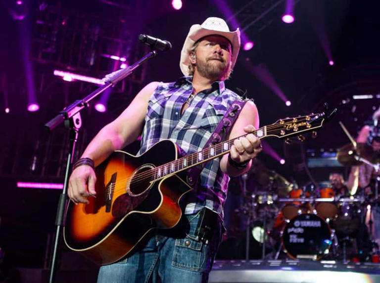 Toby Keith Honored at 2024 CMT Music Awards After Singer's Tragic Death ...