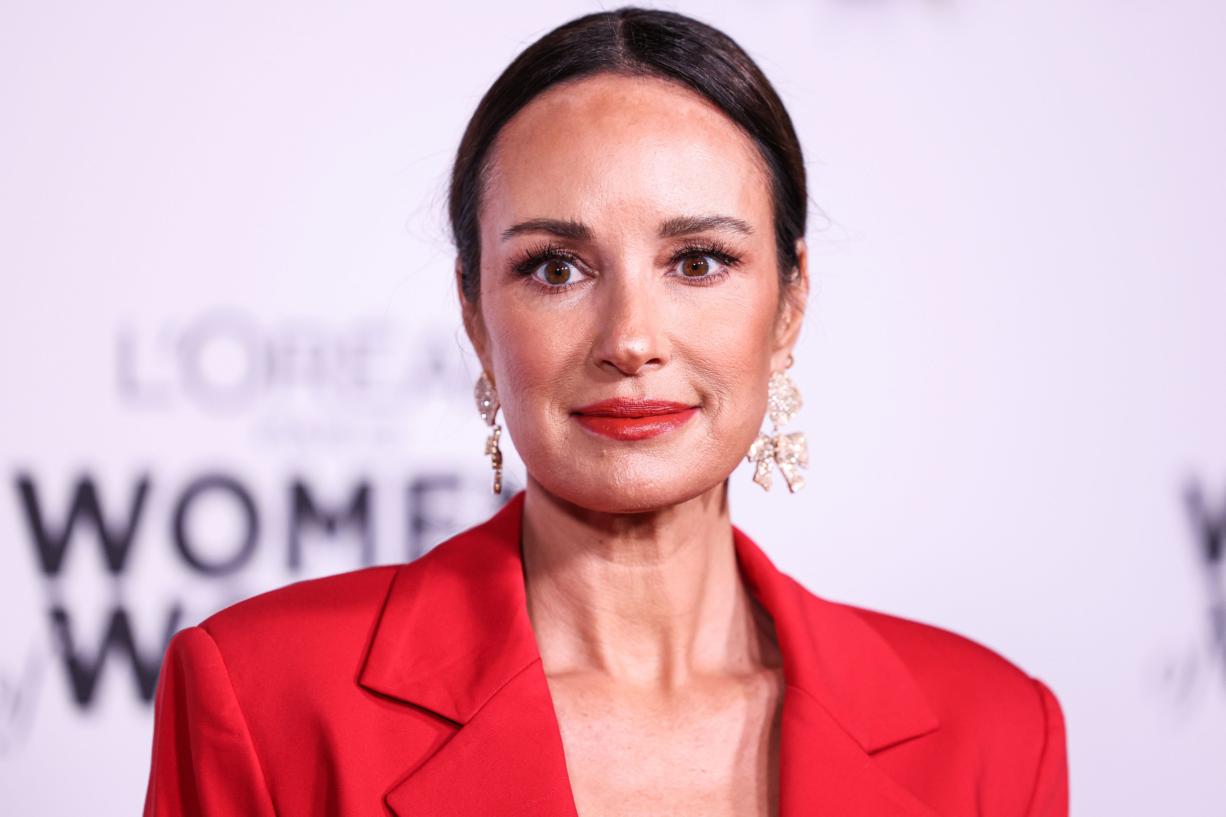 <p><span>Before she went under the knife for the first time ever in May 2023, former E! News host Catt Sadler -- seen here in December 2022 -- tried other procedures over the previous 13 years to give herself a little boost. "I've done injectables, I've done Botox and Xeomin, which is another injectable brand name that I love. I've done a little bit of filler over time. I didn't do Botox for the first time until I was 35, so this is all in the last decade-plus. I am such a fan of beauty treatments. I've also done microneedling. I even tried Morpheus," she told </span><a href="https://www.glamour.com/story/catt-sadler-facelift-neck-lift-blepharoplasty-age-48">Glamour</a><span>. </span></p><p>But in 2023, she decided she wanted to do more and consulted Beverly Hills plastic surgeon Steve Kim -- but her goal wasn't to change her appearance so she could get a job or so her boyfriend would think she looked younger, she explained. "It was more about looking in the mirror and feeling good. How I feel," she said. So she had a facelift, a neck lift and blepharoplasty -- surgery that removes excess skin from the eyelids -- at 48.</p><p>Keep reading to see the results nearly a month later...</p><p>MORE: <a href="http://www.wonderwall.com/eye-candy/best-celebrity-bodies/celeb-weight-loss-revealed-31783.gallery">Celeb weight loss transformations revealed</a></p>