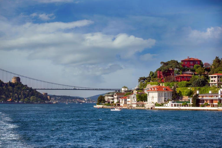 Istanbul, Turkey: Travel review of a city straddling Europe and Asia ...