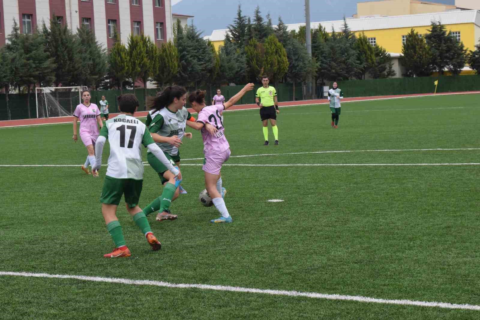 horozkentspor süper lig’i 1 puanla kaçırdı