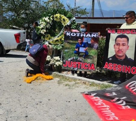 exigen justicia a un mes del asesinato de yanqui kothan, estudiante de ayotzinapa