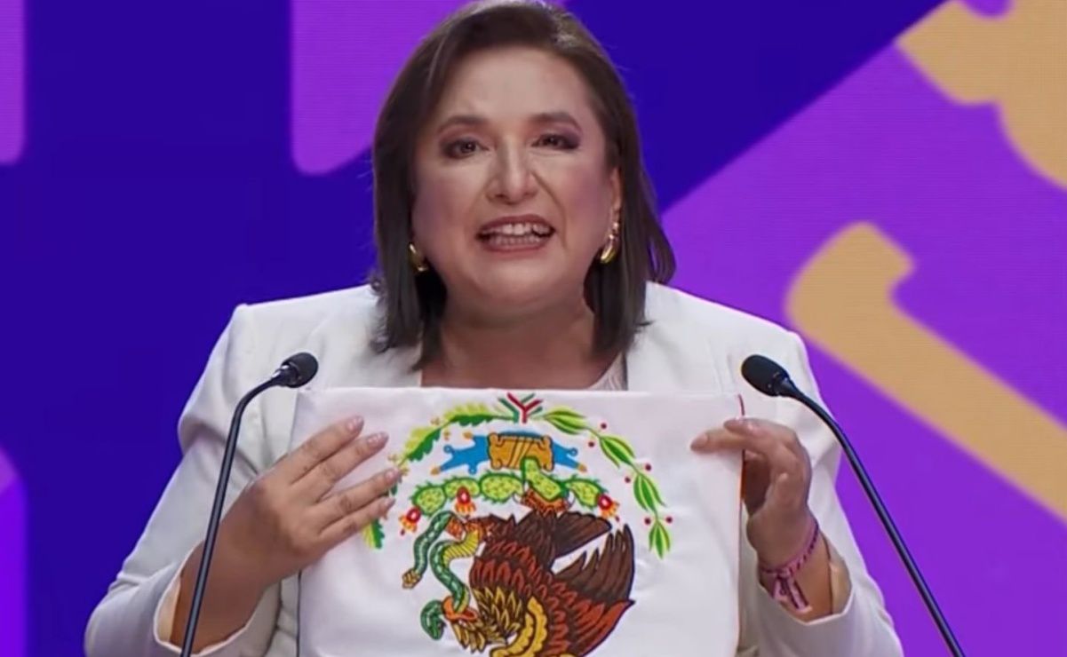 primer debate presidencial: ¿xóchitl gálvez sería sancionada por mostrar la bandera de méxico al revés?