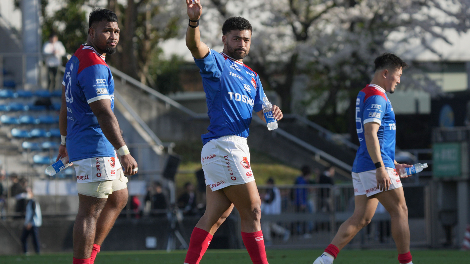 richie mo’unga back with a bang ahead of japan rugby league one semi-finals