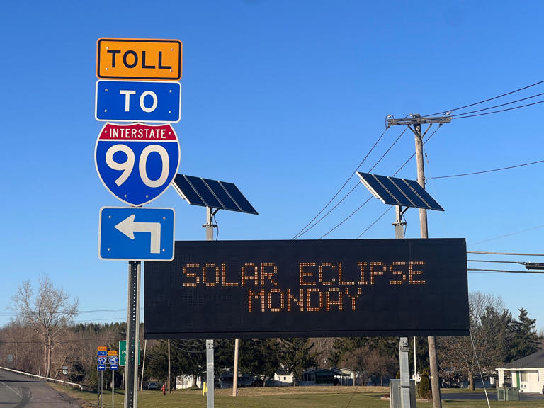 It's the morning of the total solar eclipse. Are there traffic issues