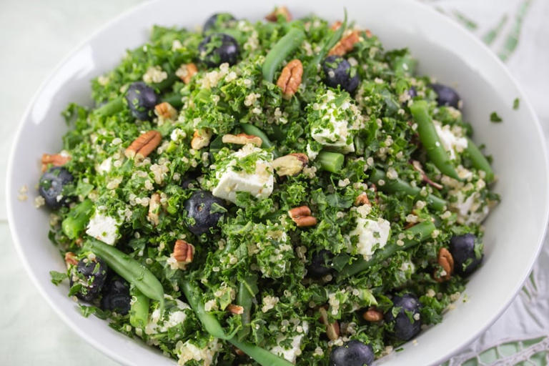 Kale Recipes Even Your Kids and Husband Will Eat