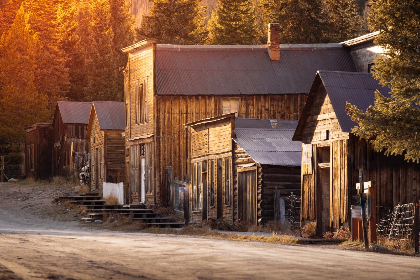 <p class="wp-caption-text">Image Credit: Shutterstock / Atmosphere1</p>  <p><span>Colorado is dotted with ghost towns that come alive in spring. Visit St. Elmo or Independence for a spooky adventure, with free access to these historic sites.</span></p>