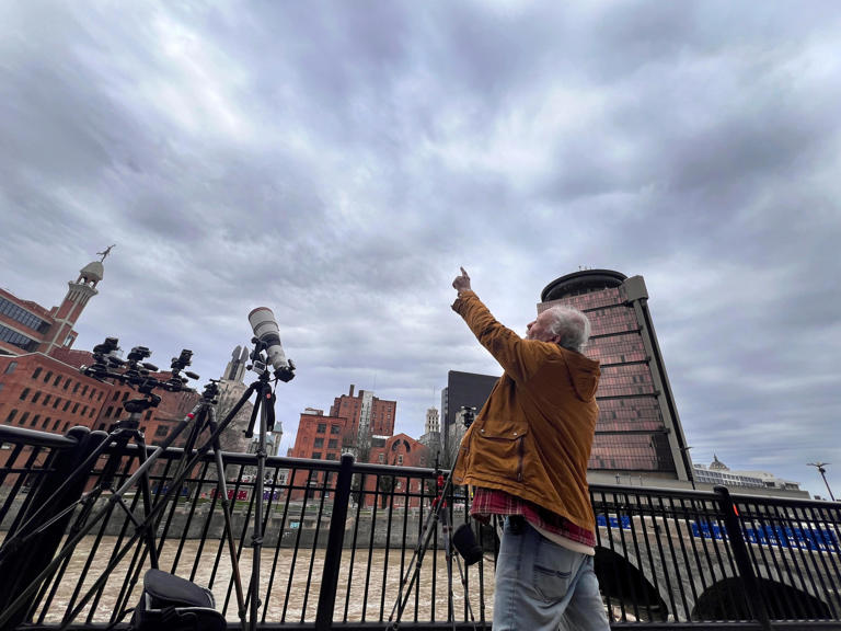 Record crowds swarm NY's Adirondacks to watch total eclipse from the