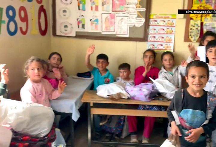 diyarbakır'daki köy okullarına yardım: yüzlerce çocuğun mutluluğuna ortak olundu