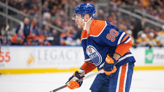 oilers re-sign forward corey perry to one-year deal