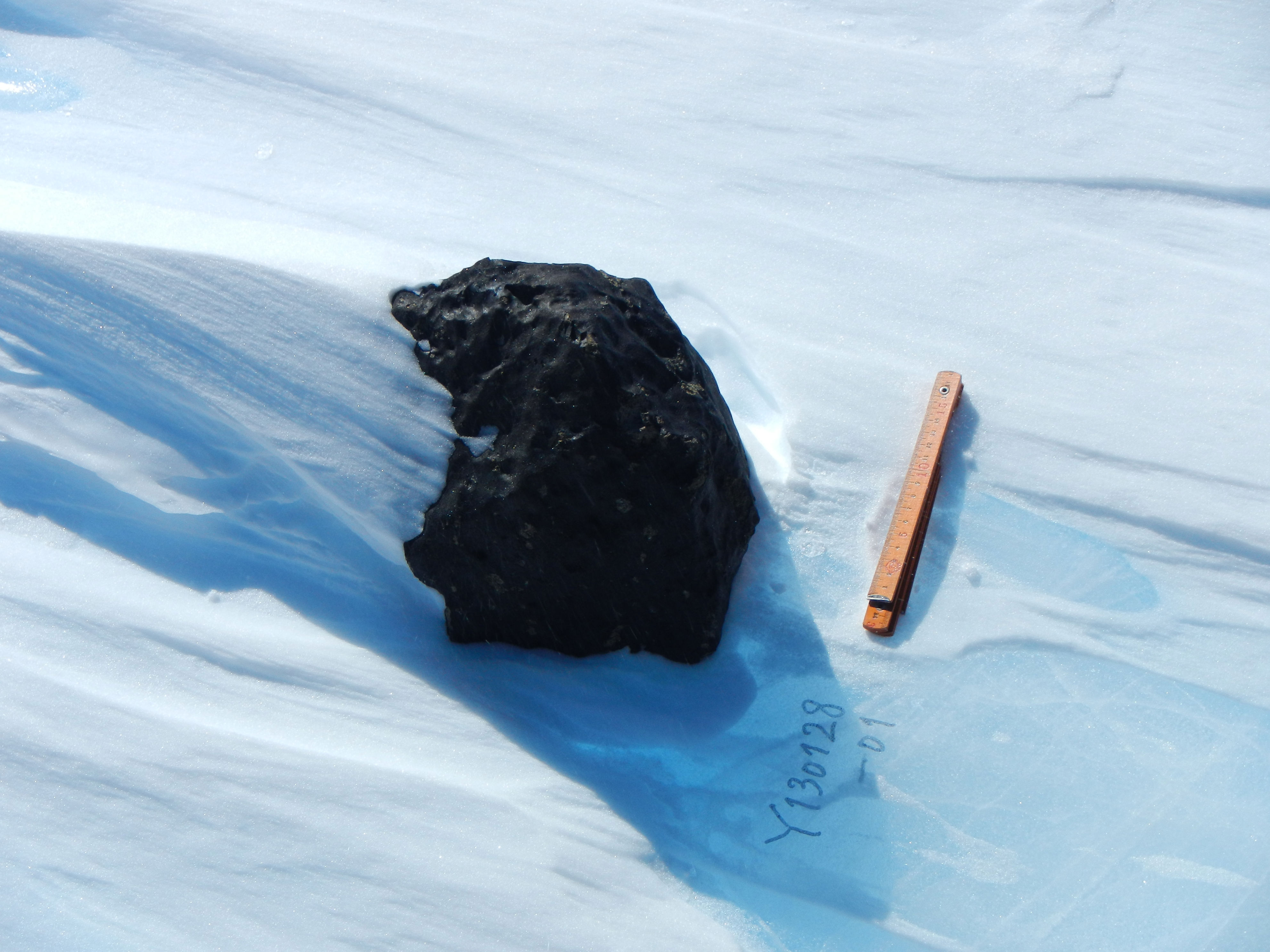 le dérèglement climatique accélère la disparition des météorites en antarctique