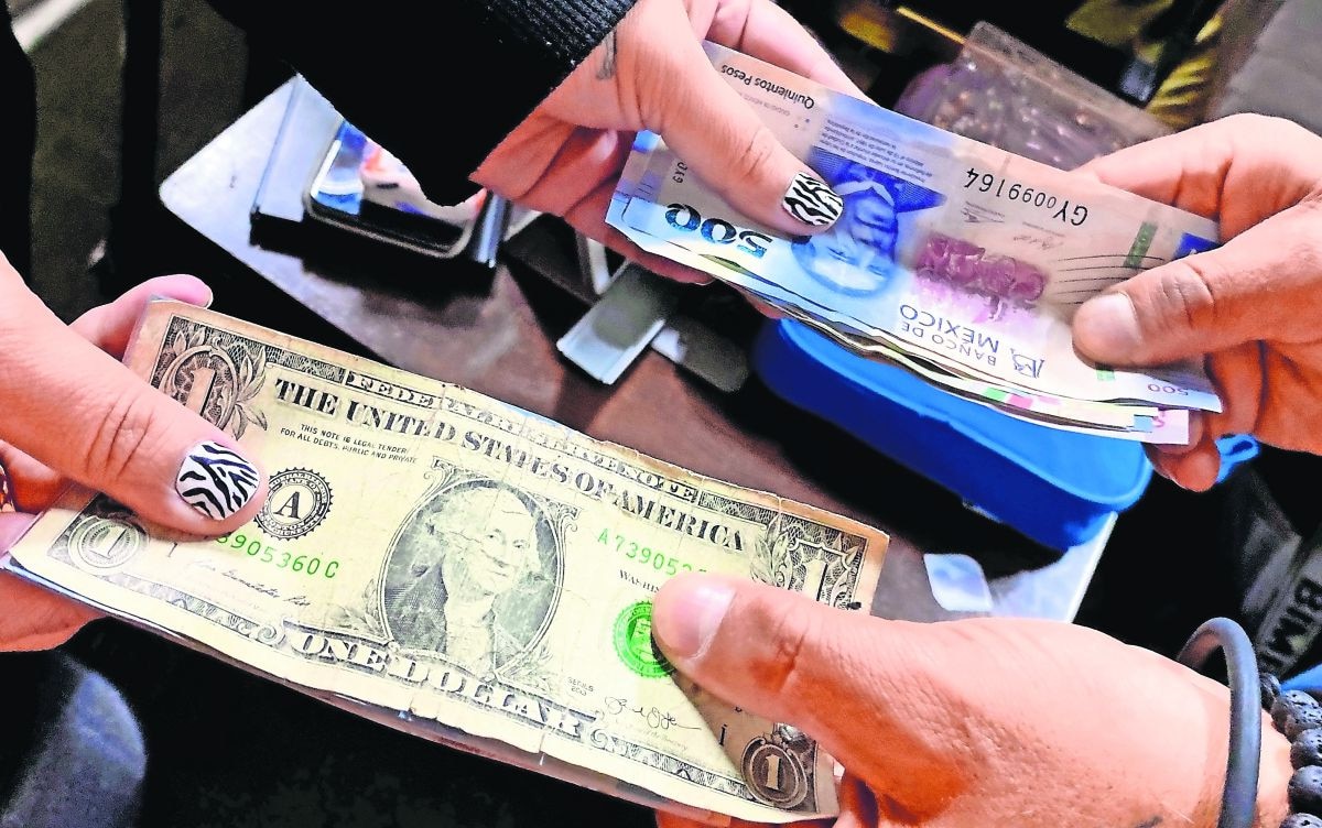 superpeso cierra la semana con ganancias por debilitamiento del dólar